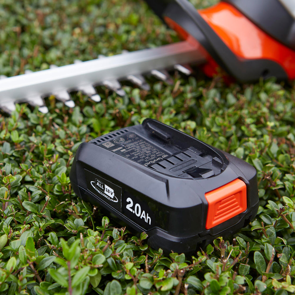 Flymo EasiCut 450 18V Cordless Hedge Trimmer (with 2.0Ah Battery & Charger)