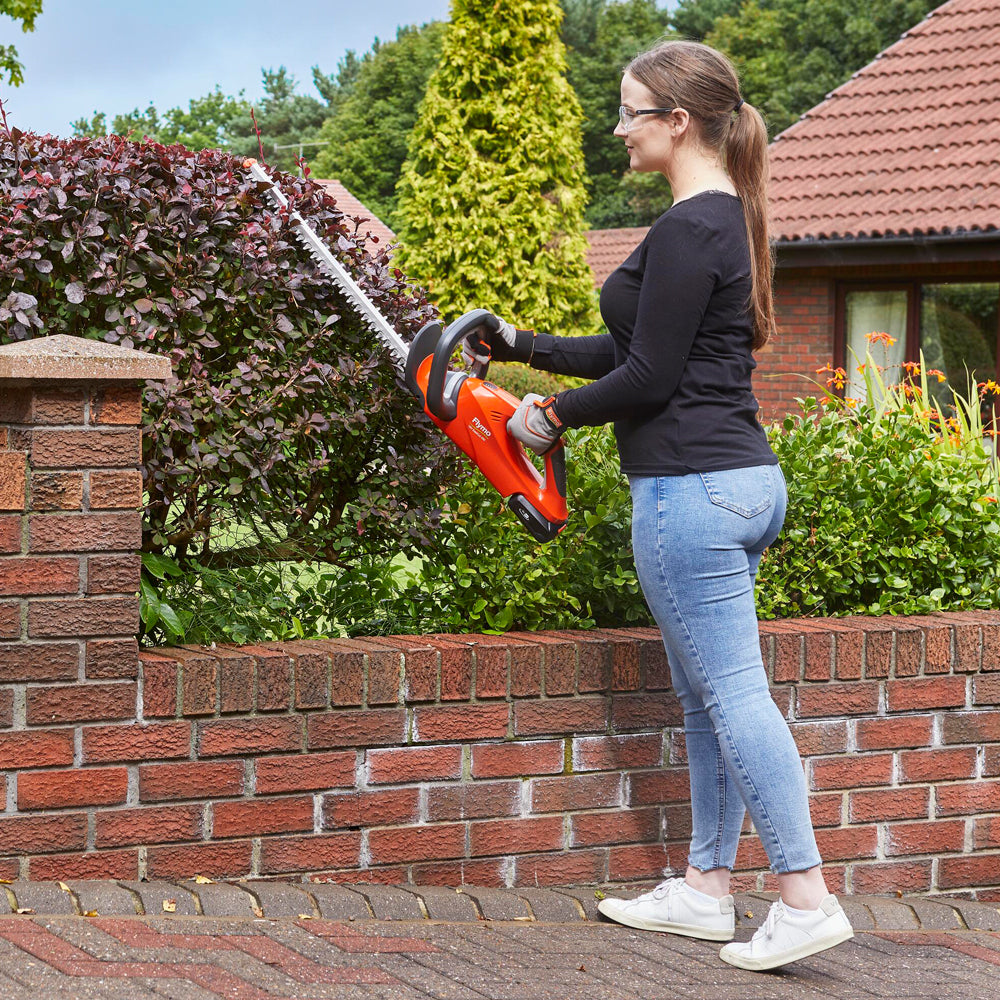 Flymo EasiCut 450 18V Cordless Hedge Trimmer (with 2.0Ah Battery & Charger)
