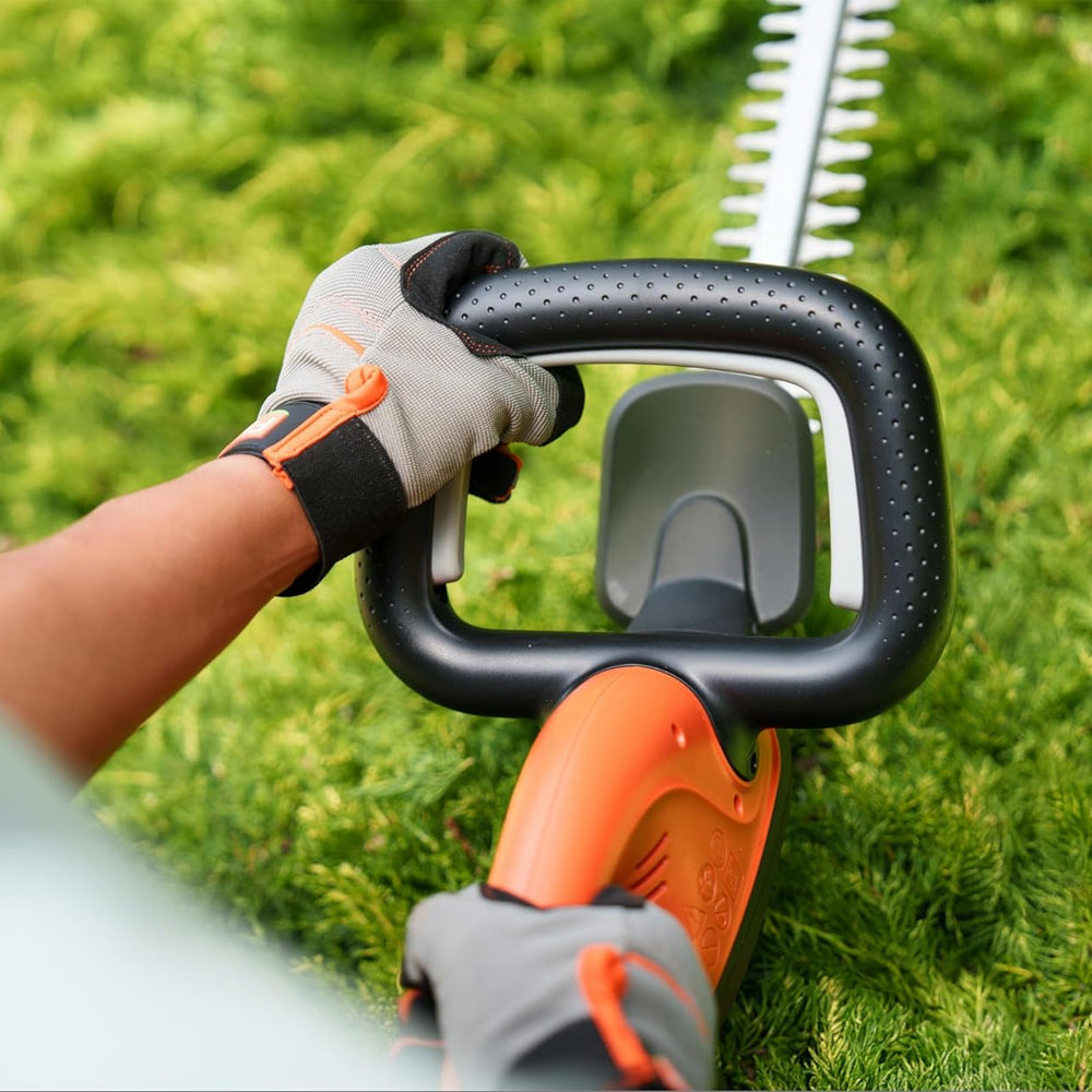 Flymo SimpliCut 450 18V Cordless Hedge Trimmer (with 2.0Ah Battery & Charger)