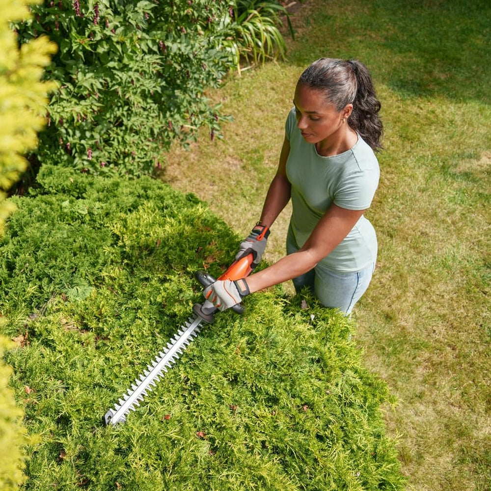 Flymo SimpliCut 450 18V Cordless Hedge Trimmer (with 2.0Ah Battery & Charger)