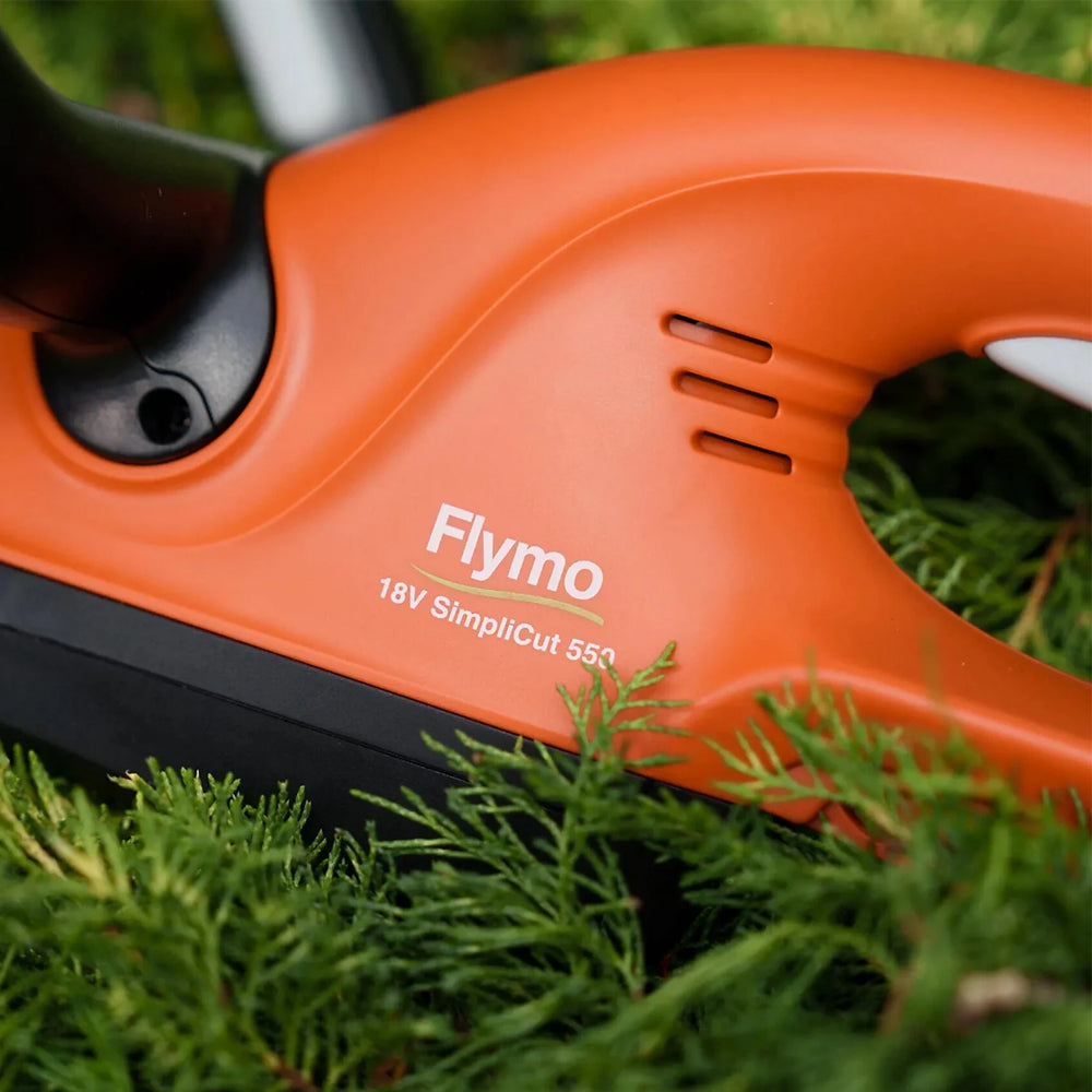 Flymo SimpliCut 550 18V Cordless Hedge Trimmer (with 2.0Ah Battery & Charger)