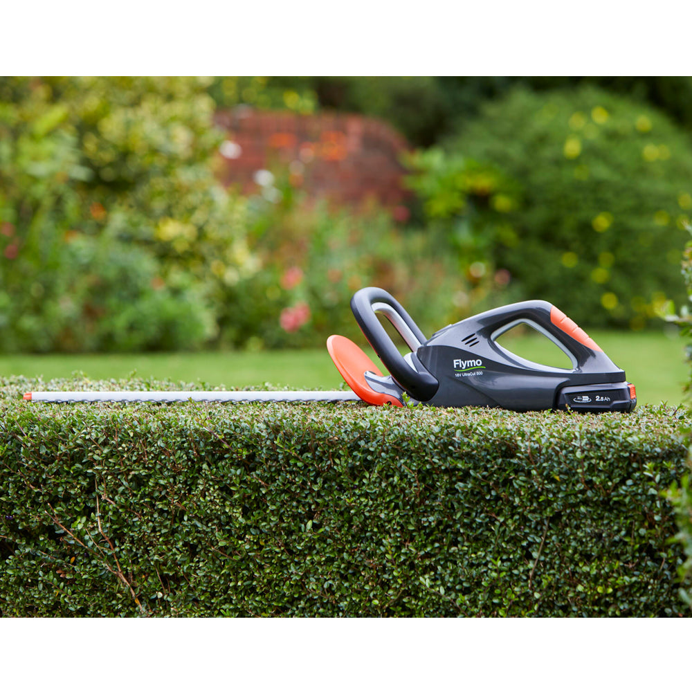 Flymo UltraCut 500 18V Cordless Hedge Trimmer (with 2.5Ah Battery & Charger)