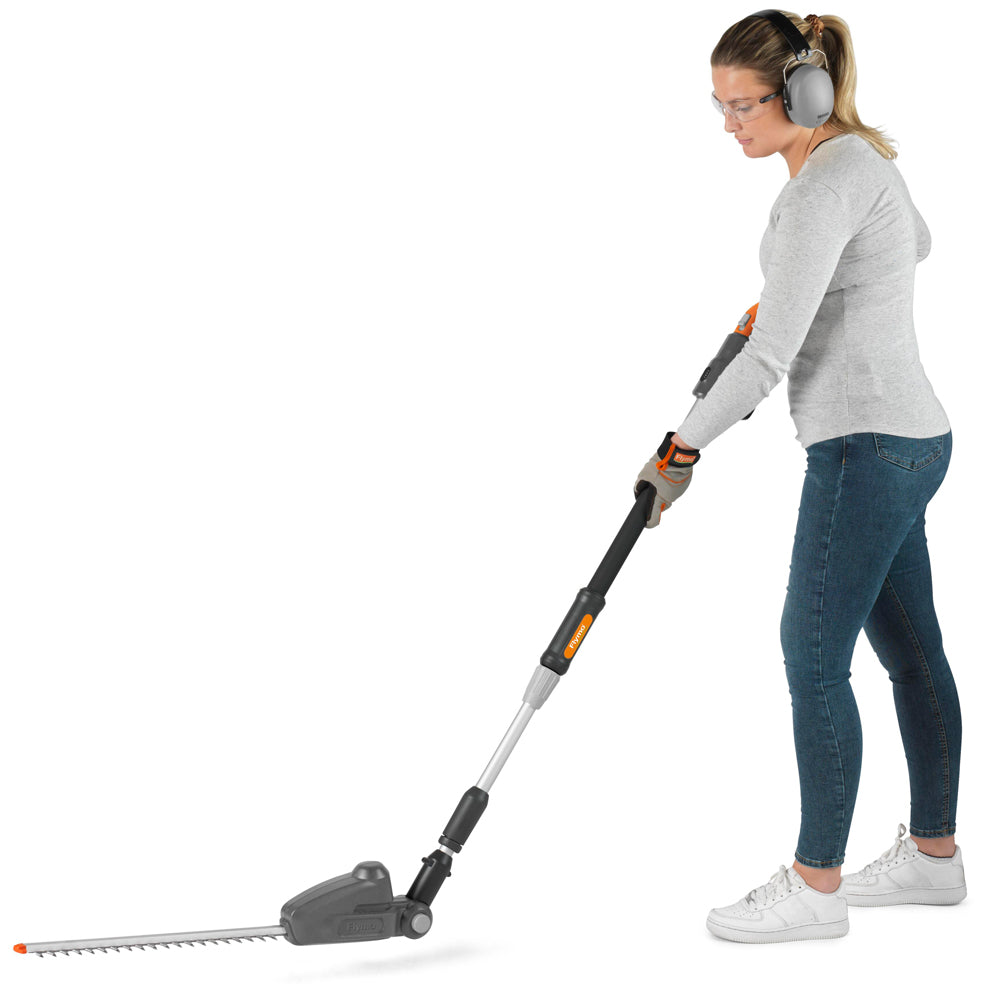 Flymo UltraReach 420 18V Cordless Pole Hedge Trimmer (with 2.5Ah Battery & Charger)