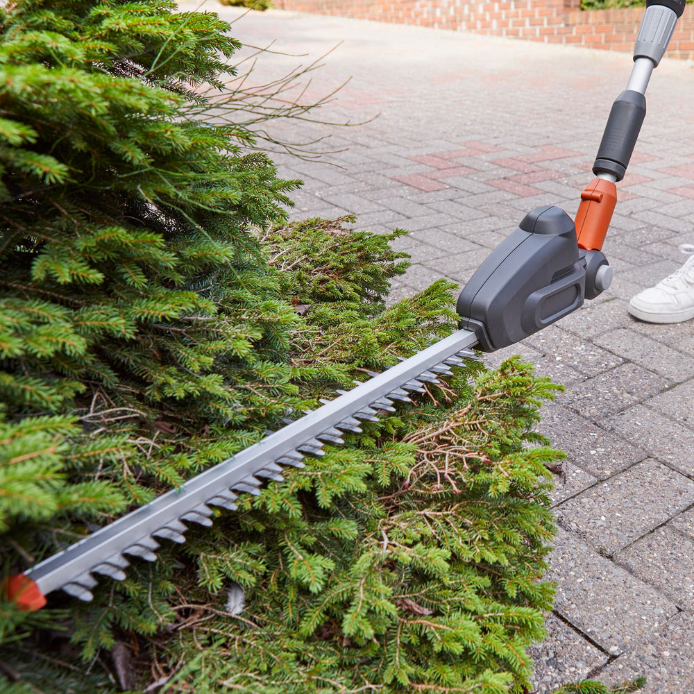 Flymo UltraReach 420 18V Cordless Pole Hedge Trimmer (with 2.5Ah Battery & Charger)