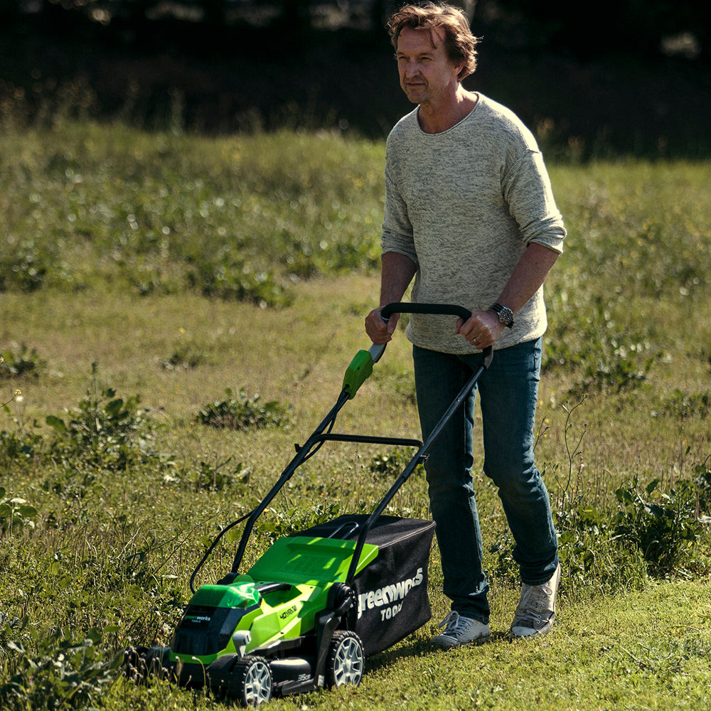 GreenWorks G40LM35K2X 2-in-1 G-MAX 40V Cordless Lawn Mower (with 2 x 2Ah Batteries and 2A Charger)