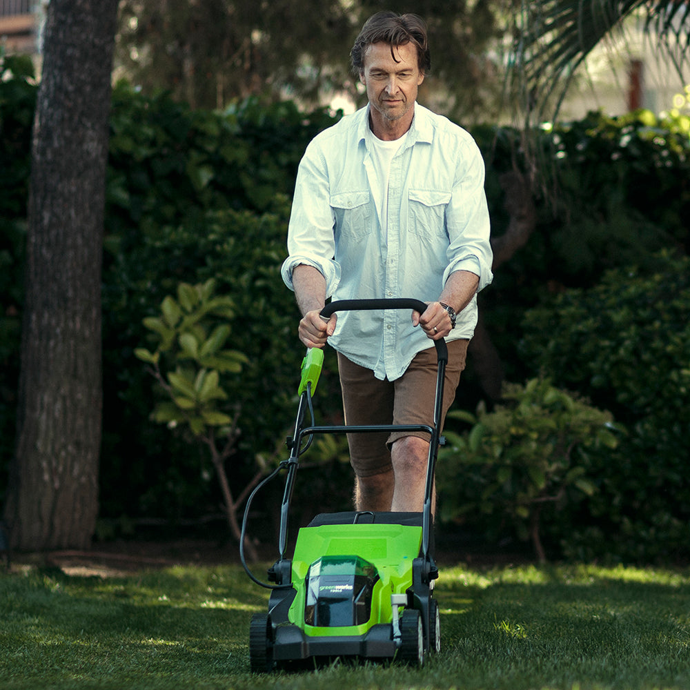 GreenWorks G40LM35K2 2-in-1 G-MAX 40V Cordless Lawn Mower (with 1 x 2Ah Battery and 2A Charger)
