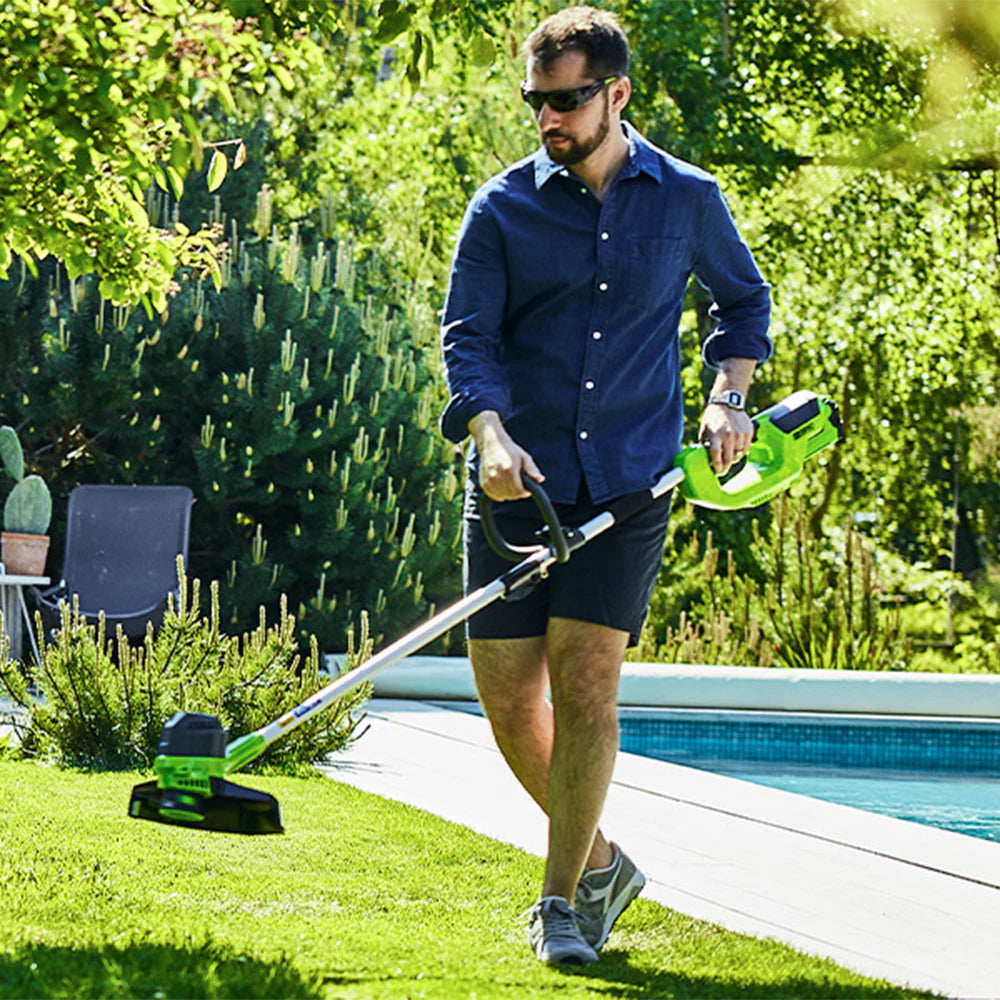 GreenWorks G40LTK2 G-MAX 40V Front Mount Cordless Grass Trimmer (with 1 x 2Ah Battery and 2A Charger)