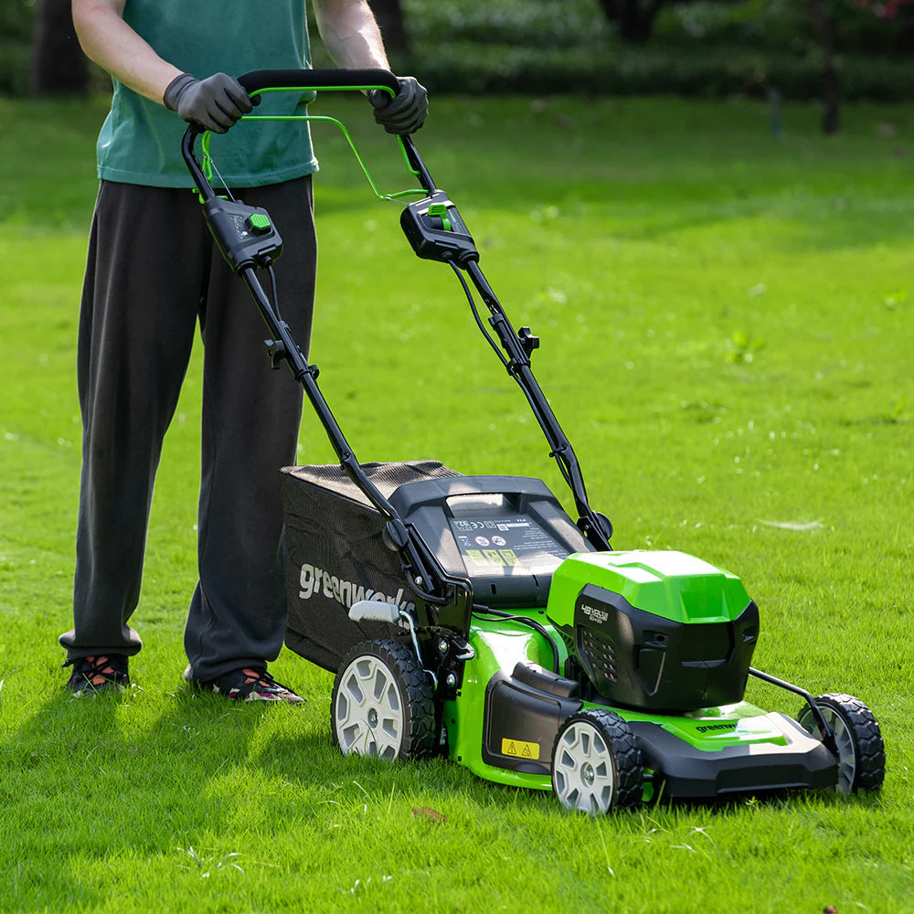 GreenWorks GD24X2LM46SPK4X 4-in-1 46cm 48V Self-Propelled Cordless Lawn Mower (with 2 x 4Ah Batteries & Twin 4A Charger)