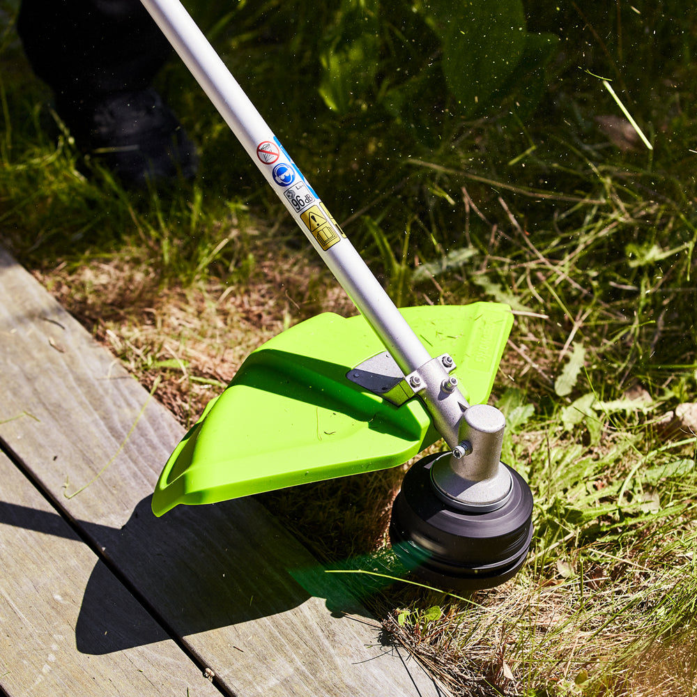 GreenWorks GD24X2TXK4X Split-Shaft 48V (2 x 24V) Cordless Grass Trimmer (with 2 x 4Ah Batteries & 2A Twin Charger)