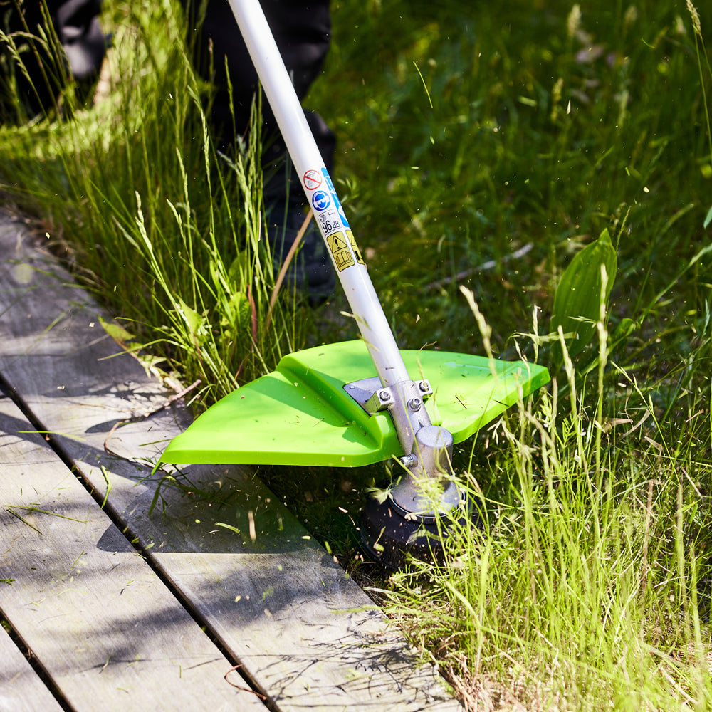 GreenWorks GD24X2TXK4X Split-Shaft 48V (2 x 24V) Cordless Grass Trimmer (with 2 x 4Ah Batteries & 2A Twin Charger)