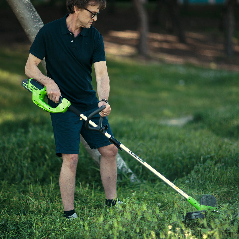 GreenWorks G40LTK2 G-MAX 40V Front Mount Cordless Grass Trimmer (with 1 x 2Ah Battery and 2A Charger)