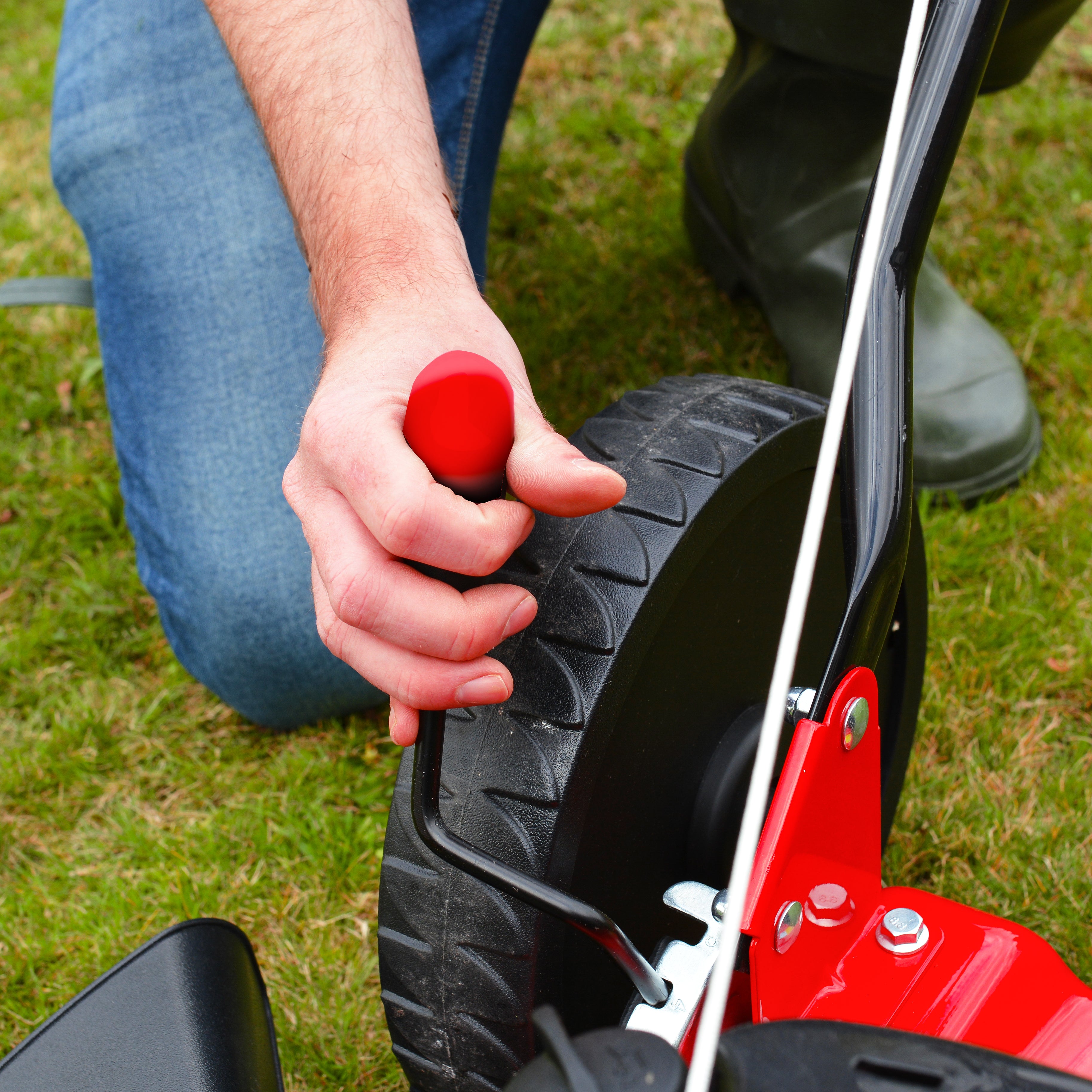 Cobra MM48SPH Mulching Self-Propelled Petrol Lawn Mower