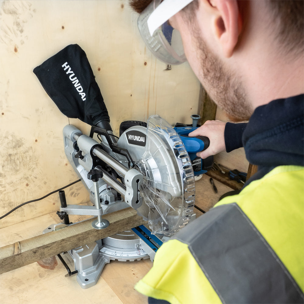 Hyundai HYMS2000E 2000W Mitre Saw