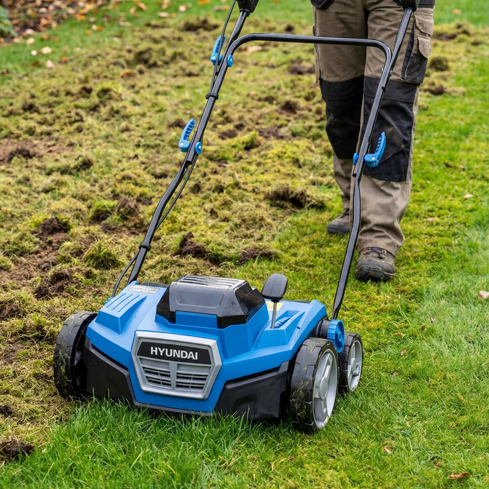 Hyundai HY40CSC38 2-in-1 40V (2x20V) Cordless Lawn Scarifier & Aerator (with 2 x 4Ah Batteries & Dual Charger)