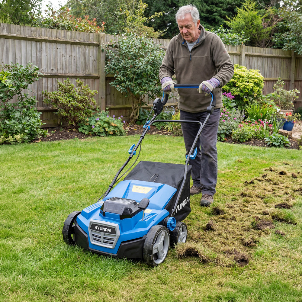 Hyundai HY40CSC38 2-in-1 40V (2x20V) Cordless Lawn Scarifier & Aerator (with 2 x 4Ah Batteries & Dual Charger)
