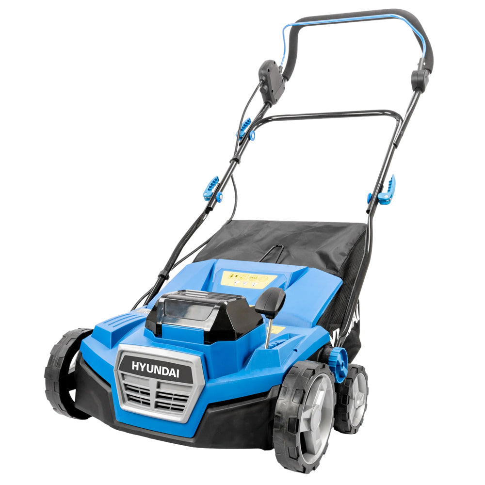 Hyundai HY40CSW38 38cm 40V (2x20V) Cordless Artificial Grass Sweeper / Brush (with 2 x 4Ah Batteries & Dual Charger)