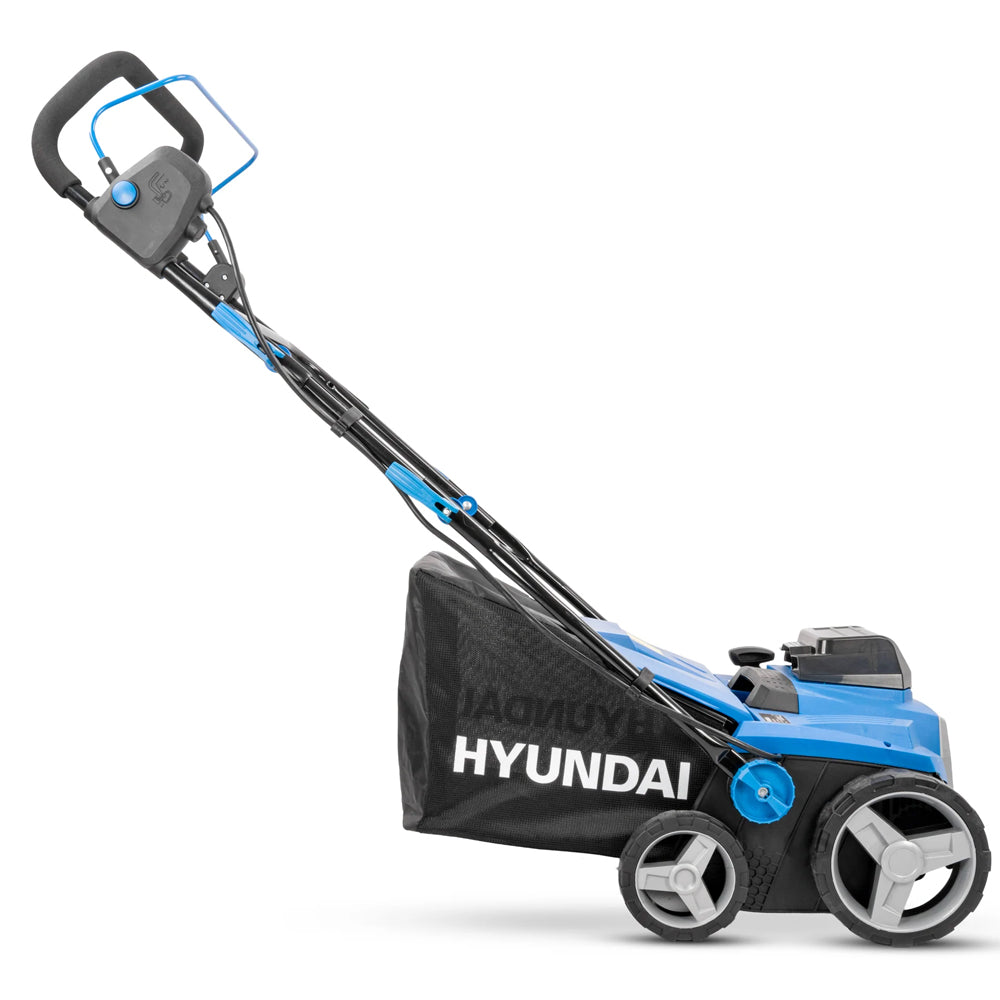 Hyundai HY40CSW38 38cm 40V (2x20V) Cordless Artificial Grass Sweeper / Brush (with 2 x 4Ah Batteries & Dual Charger)
