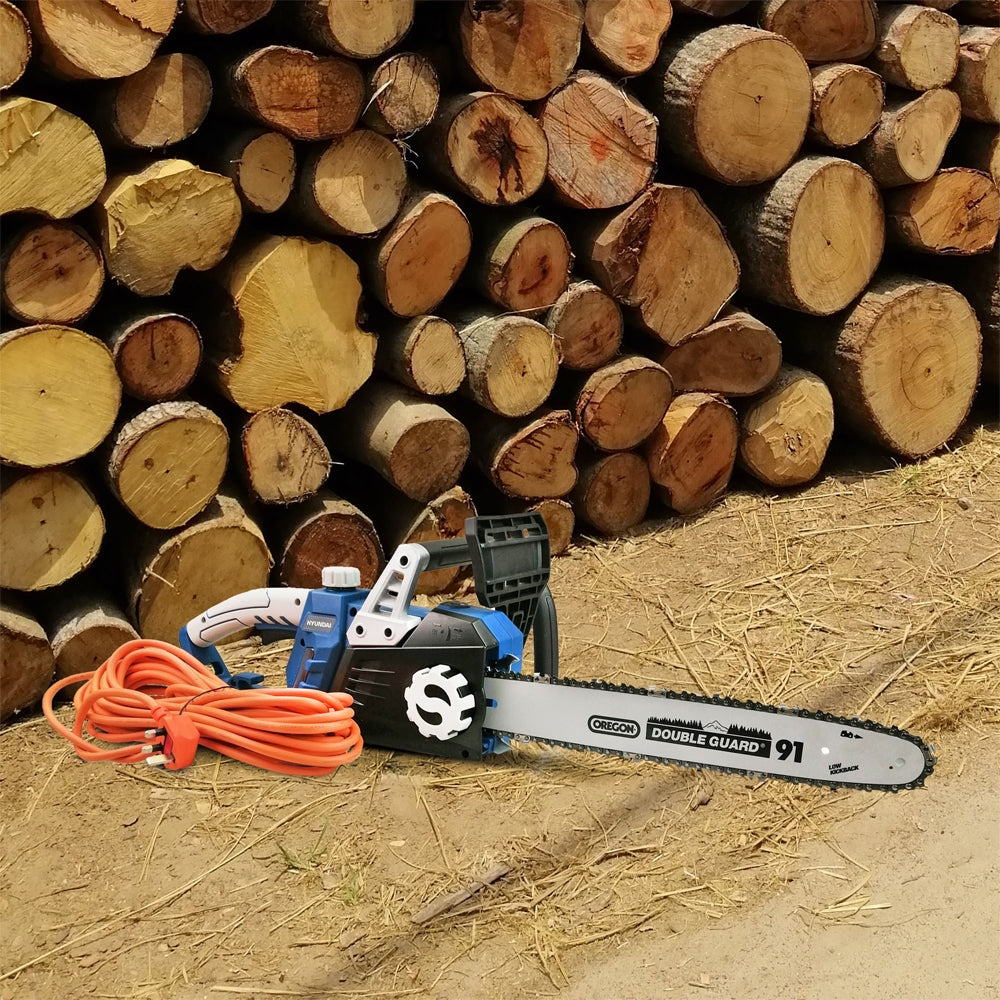 Hyundai HYC2400E 40cm 2400W Electric Chainsaw