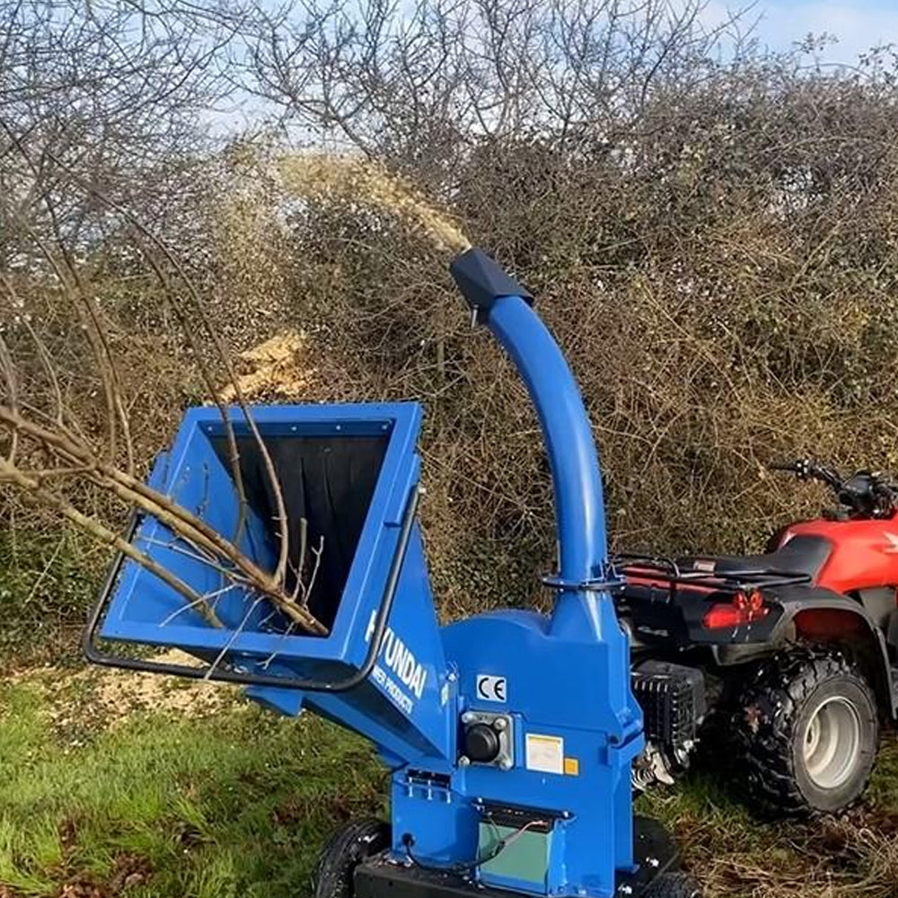 Hyundai HYCH1500E-2 10cm Towable Petrol Wood Chipper (Electric Start)