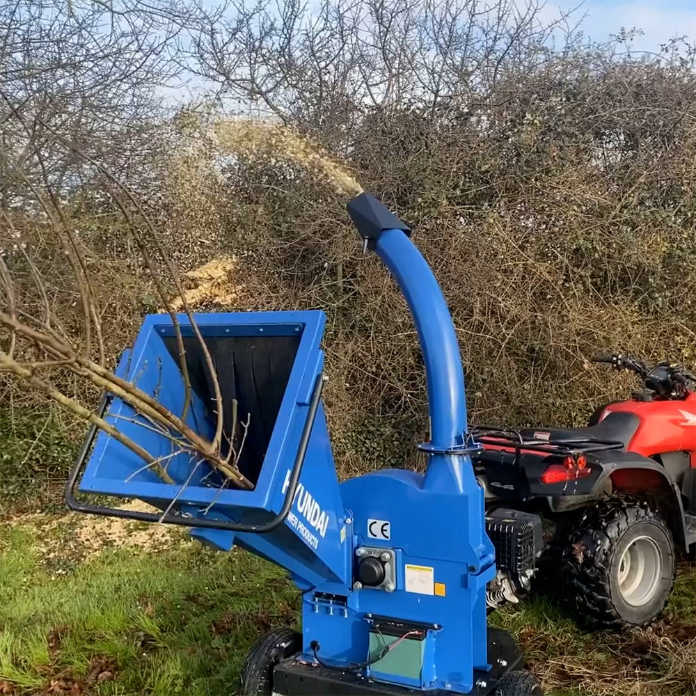 Hyundai HYCH15100TE 11cm Towable Petrol Wood Chipper (Electric Start)