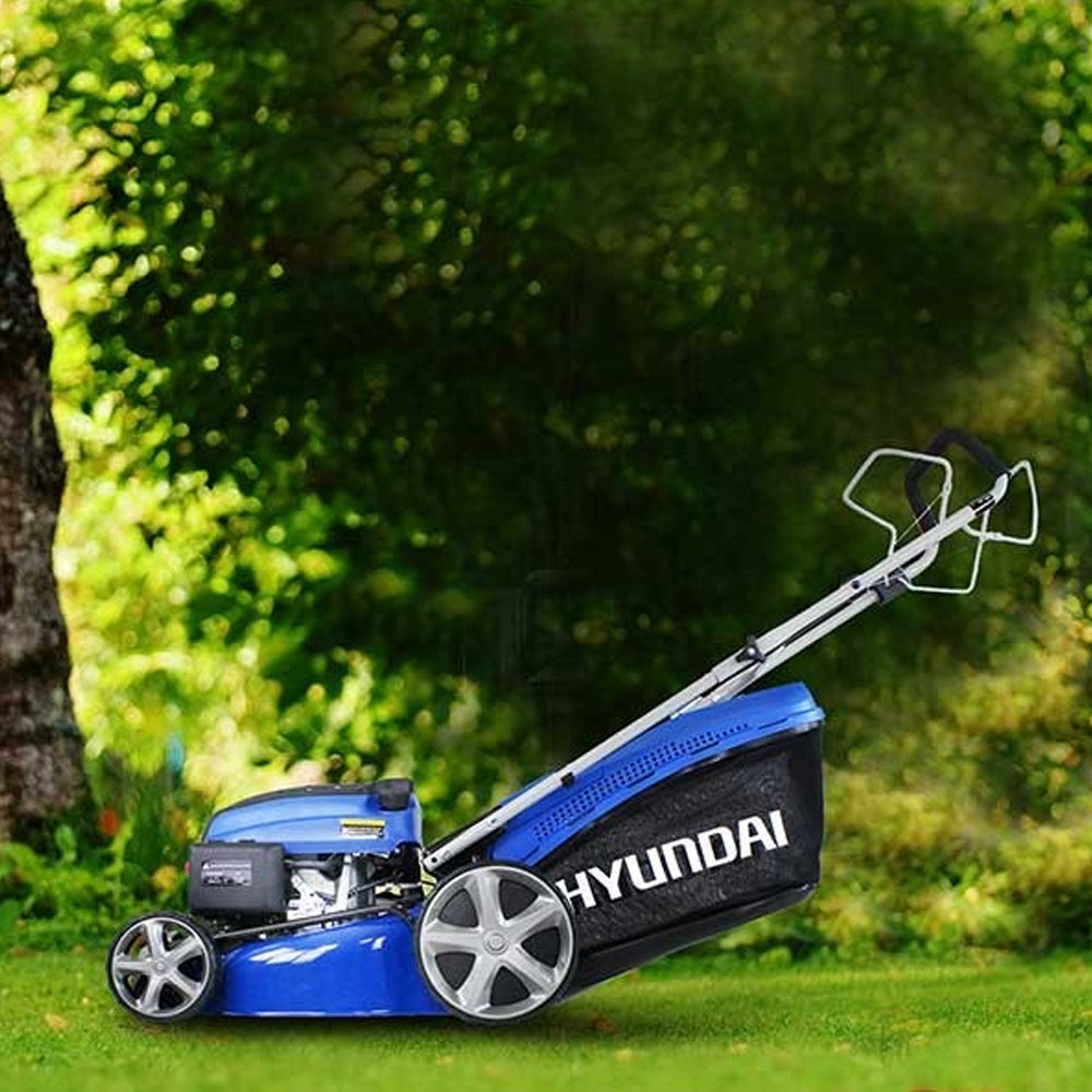 Hyundai HYM460SP 46cm 139cc 4-in-1 Self-Propelled Petrol Lawn Mower