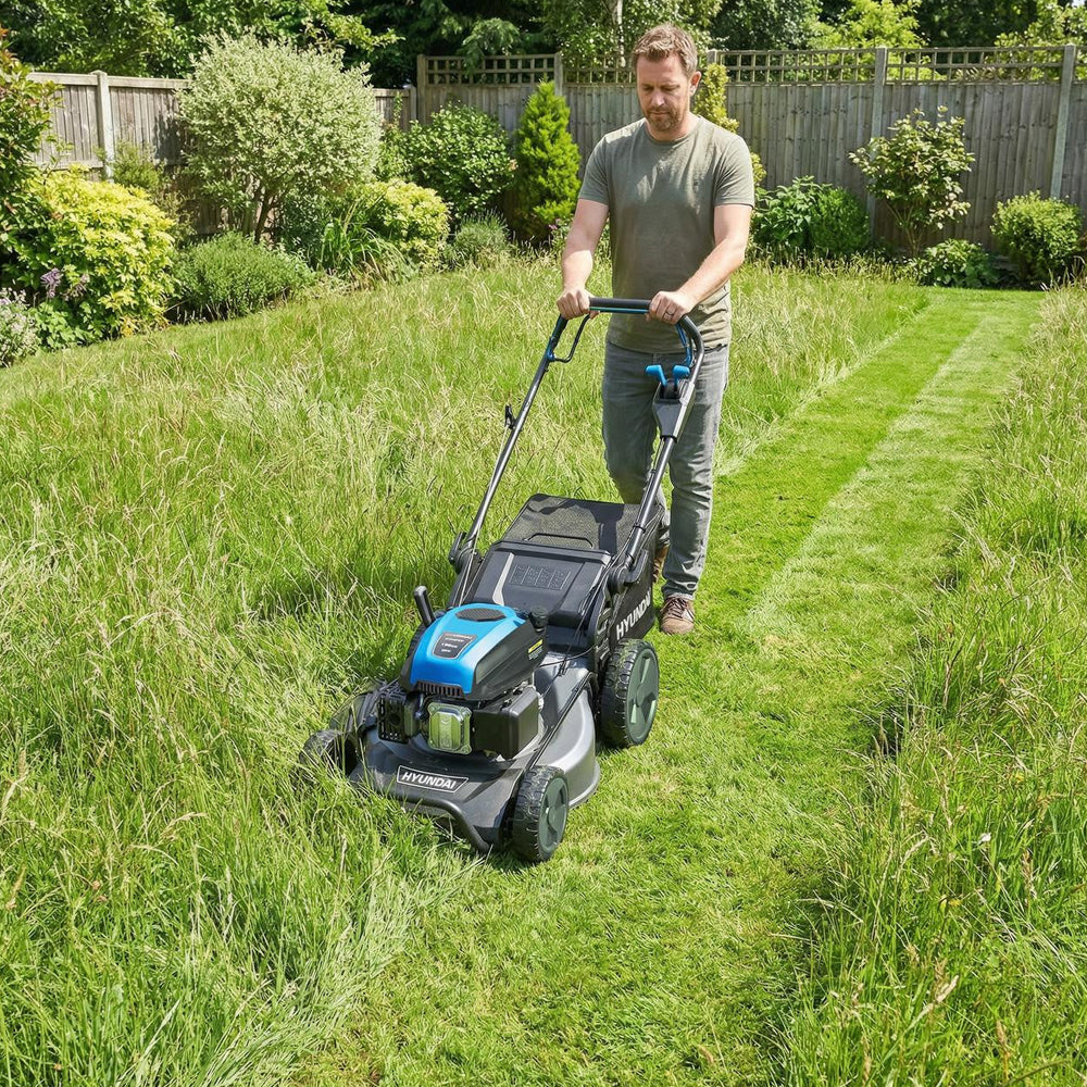 Hyundai HYM530SPPRO Pro Series 53cm 196cc 4-in-1 Self-Propelled Petrol Lawn Mower