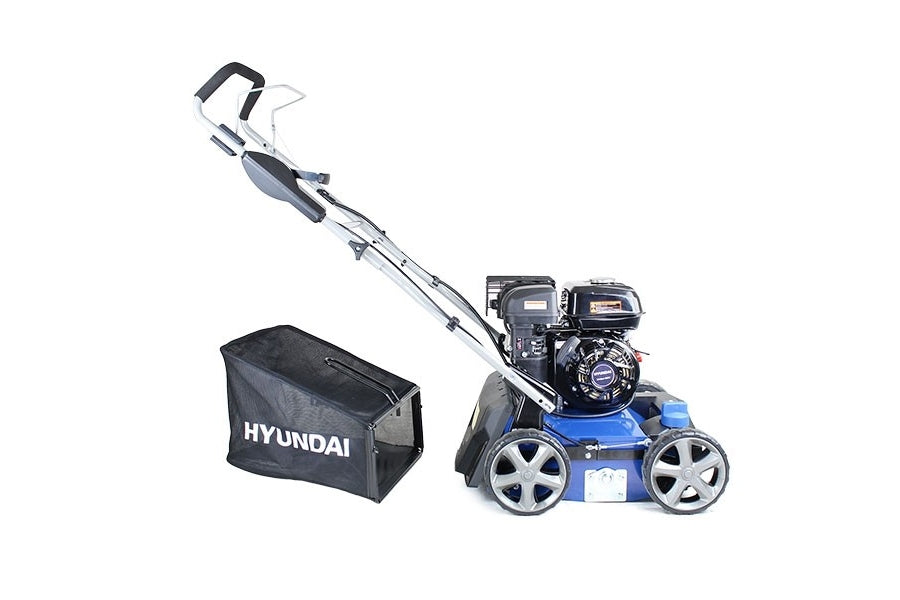 Hyundai HYSC210 40cm Petrol Lawn Scarifier / Aerator