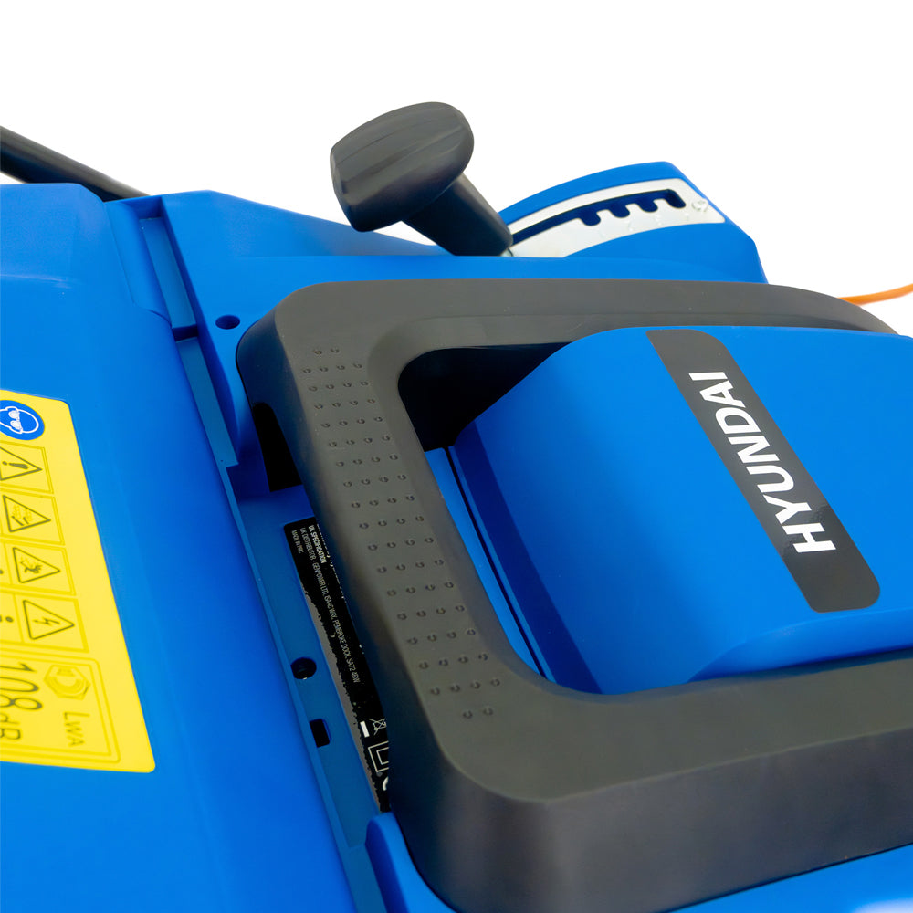 Hyundai HYSW2000E 2000W 40cm/16" Electric Artificial Grass Sweeper / Brush