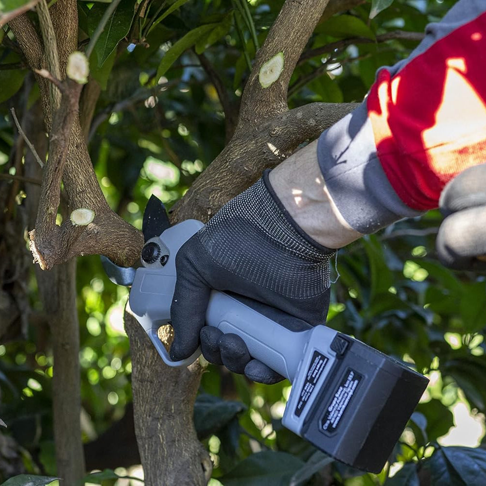 Kamikaze KV 390 21.6V Cordless Pruning Shear (with 2 x 2.5Ah Batteries & Charger)