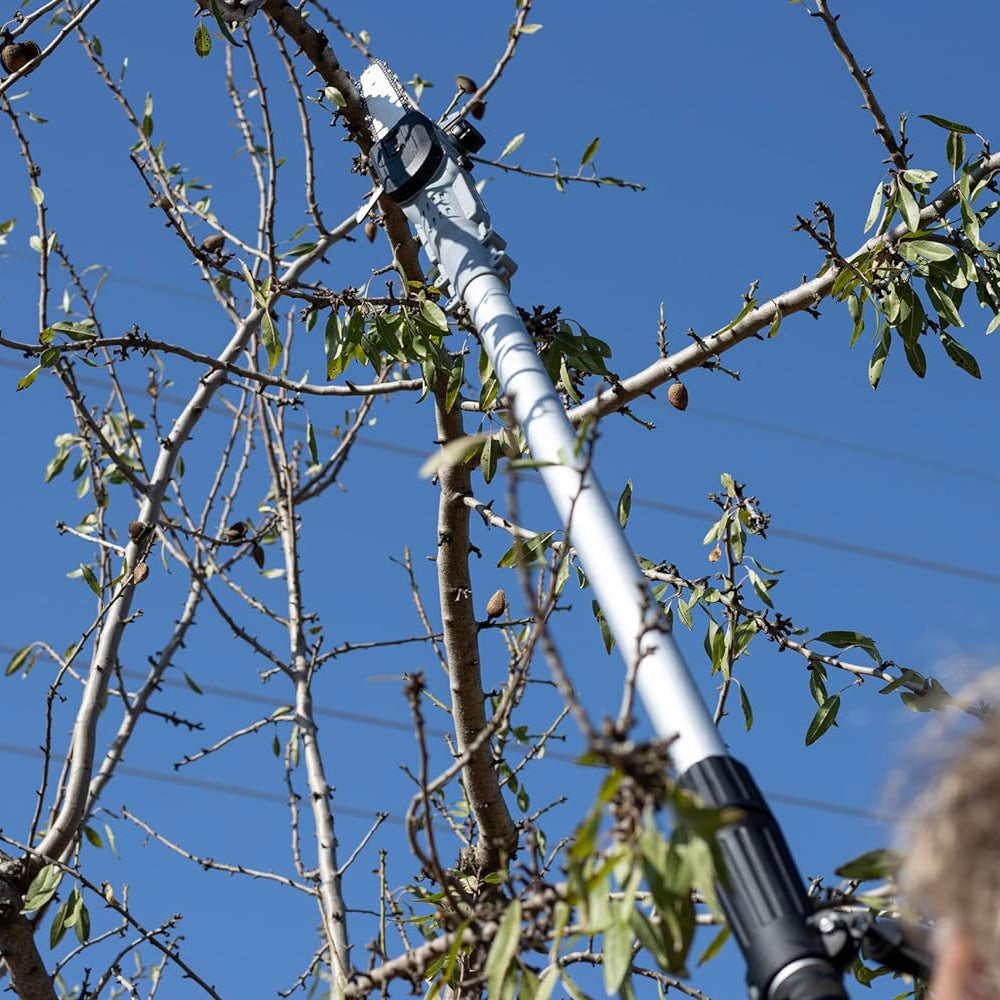 Kamikaze KVS 7000P 21.6V Cordless Telescopic Pole Saw (with 2 x 4Ah Batteries & Charger)