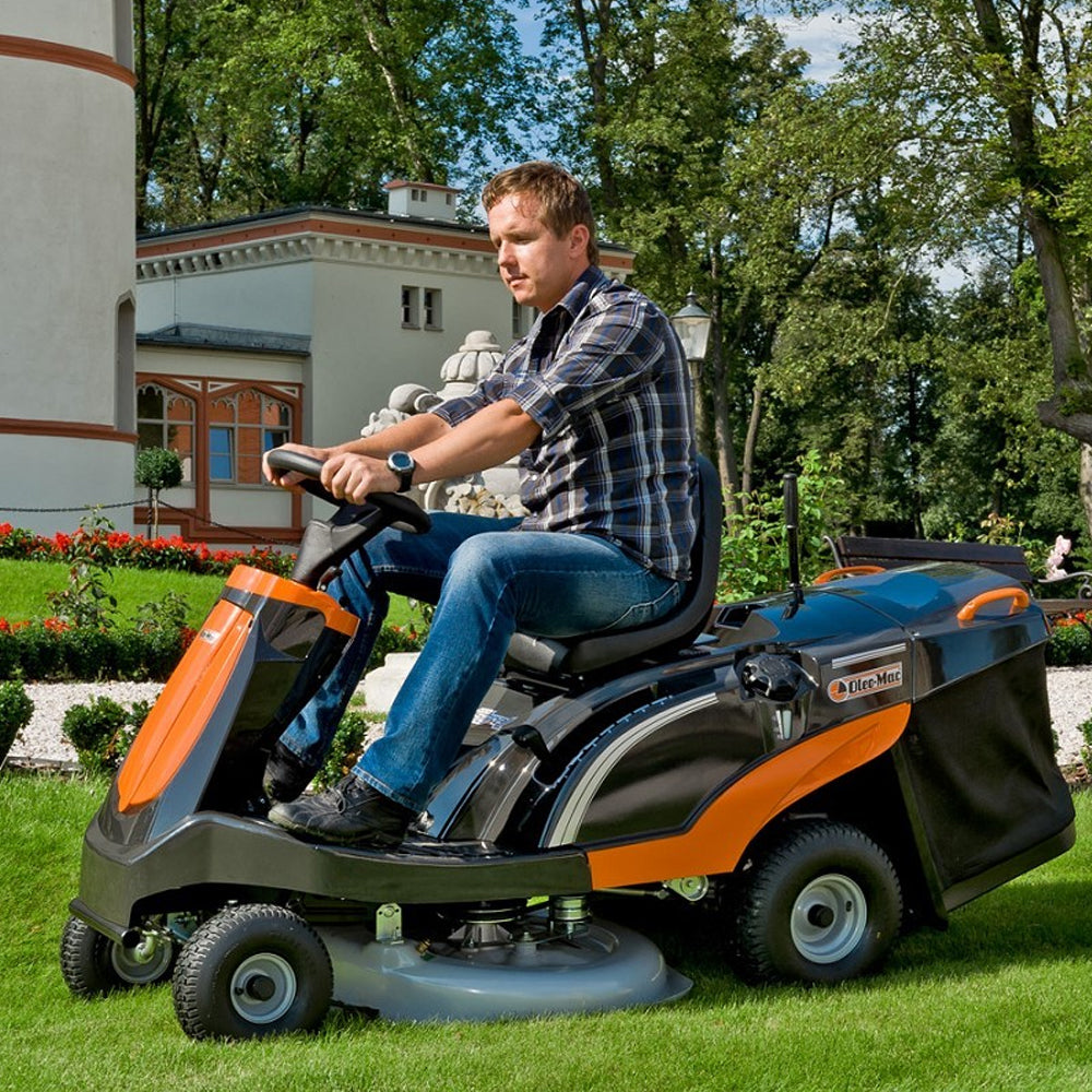 Oleo-Mac Mistral 72/12,5 K H Hydrostatic Rear Collect Ride-On Mower