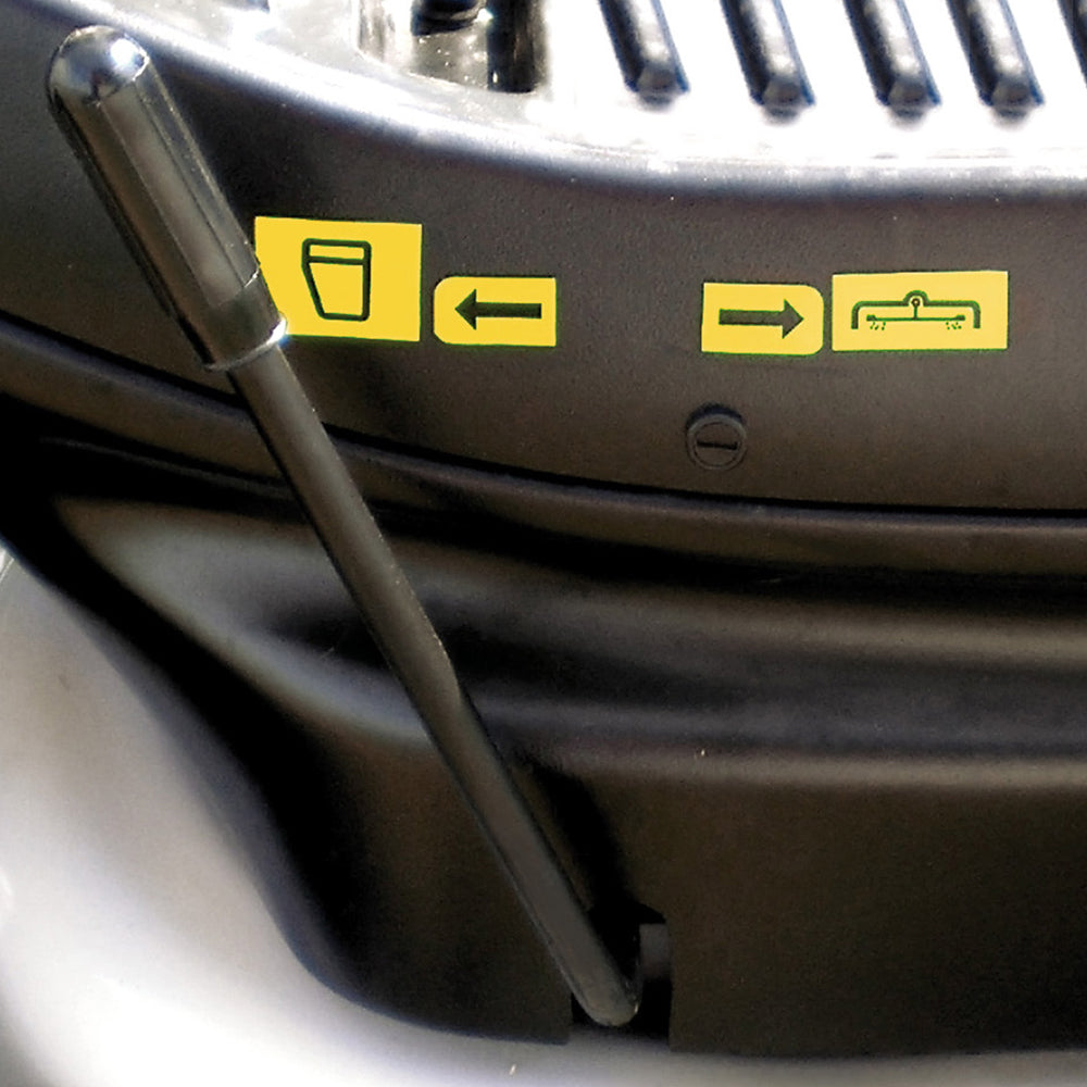 Oleo-Mac OM 106 S/16 KH Hydrostatic Rear Collect Lawn Tractor