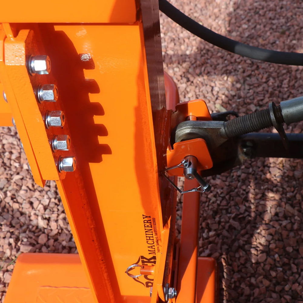 Rock 14 Ton Venom Vertical Tractor-Mounted Log Splitter