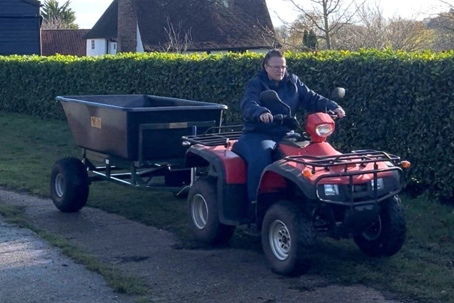 SCH LCPTPHTM Large 750kg Capacity Plastic Tipping Trailer with Manual Hydraulic Tip