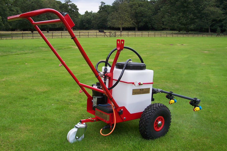 SCH PSPMN 30L Sprayer fitted with Multi Nozzle Boom - Push or Towed - Spray Width 36"