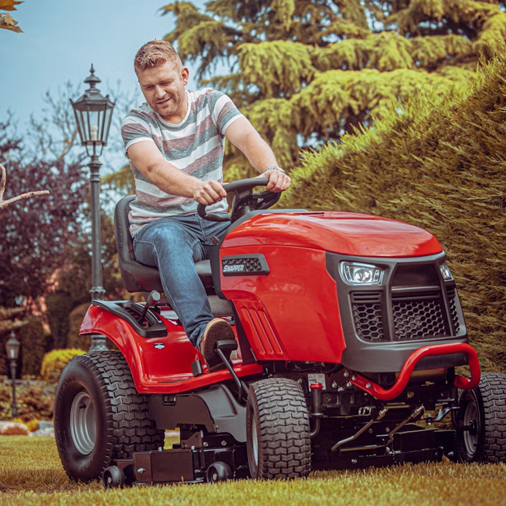Snapper SPX275 122cm/48" Hydrostatic CentreCut™ Rear Discharge Lawn Tractor