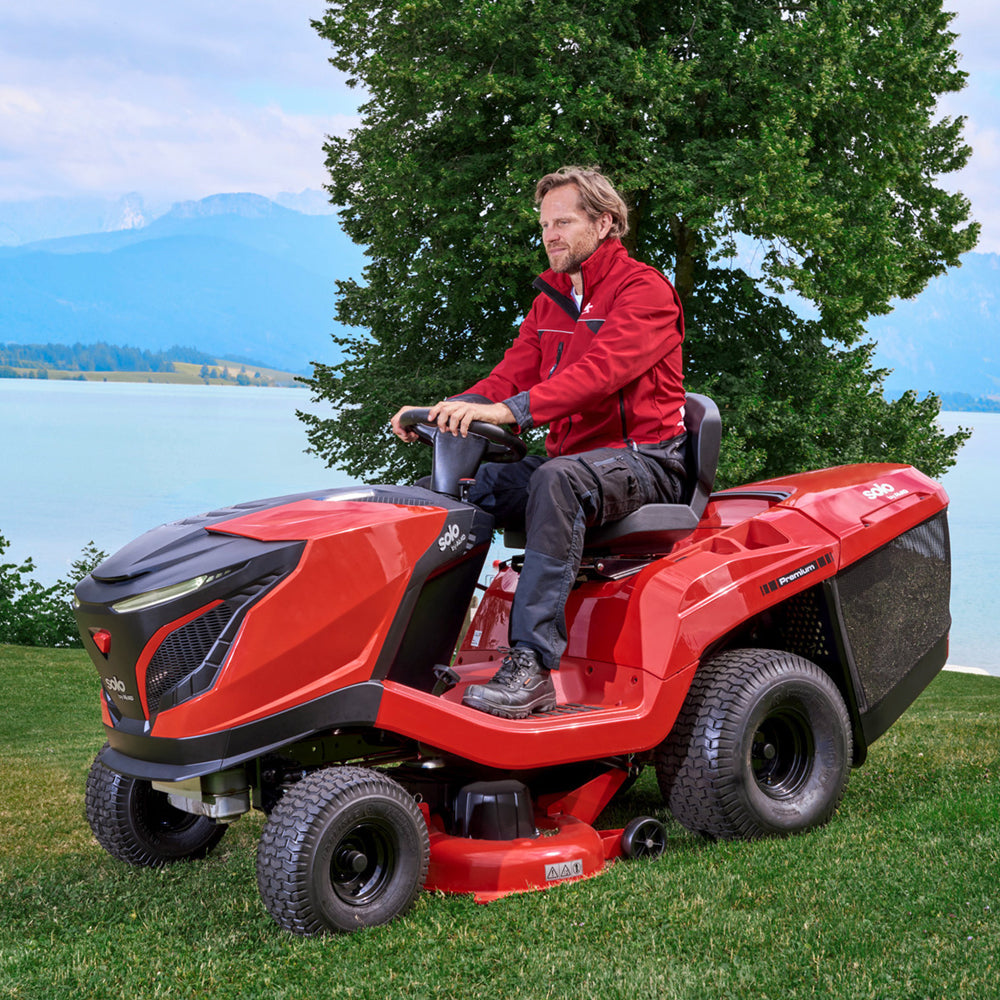 solo by AL-KO T 18-95 HD V2 Premium Hydrostatic Rear Collect Lawn Tractor