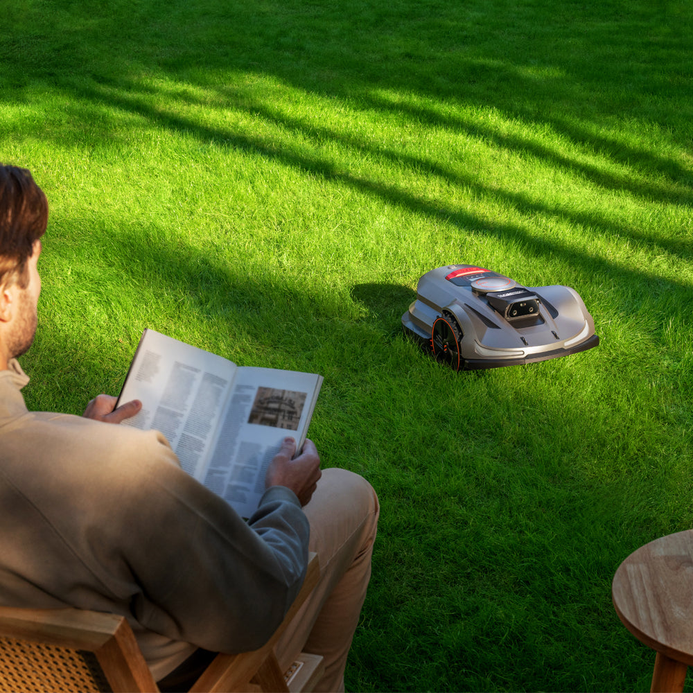 Sunseeker Elite X7 Plus Gen 2 Wireless Robotic Lawn Mower (6000m²)