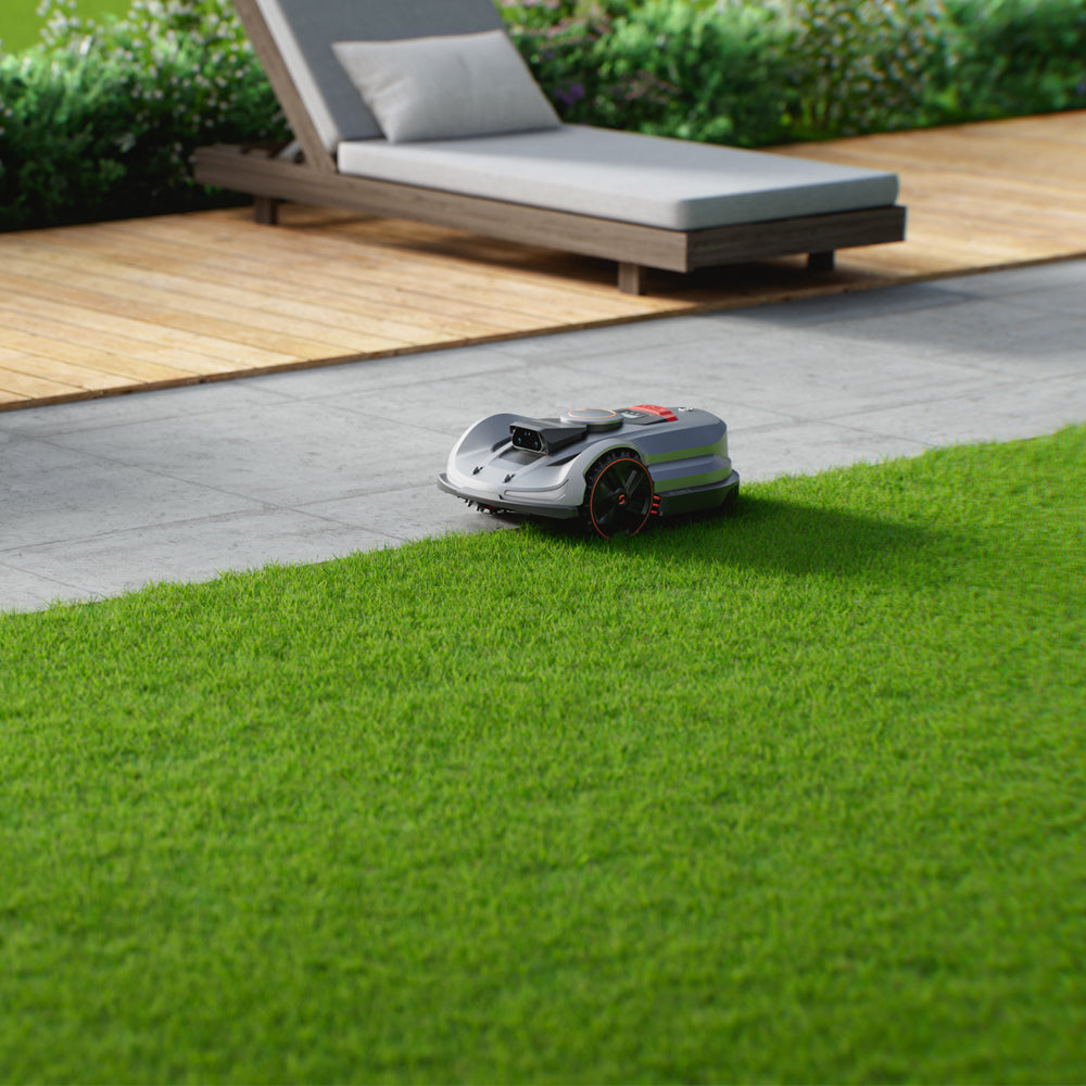 Sunseeker Elite X7 Plus Gen 2 Wireless Robotic Lawn Mower (6000m²)