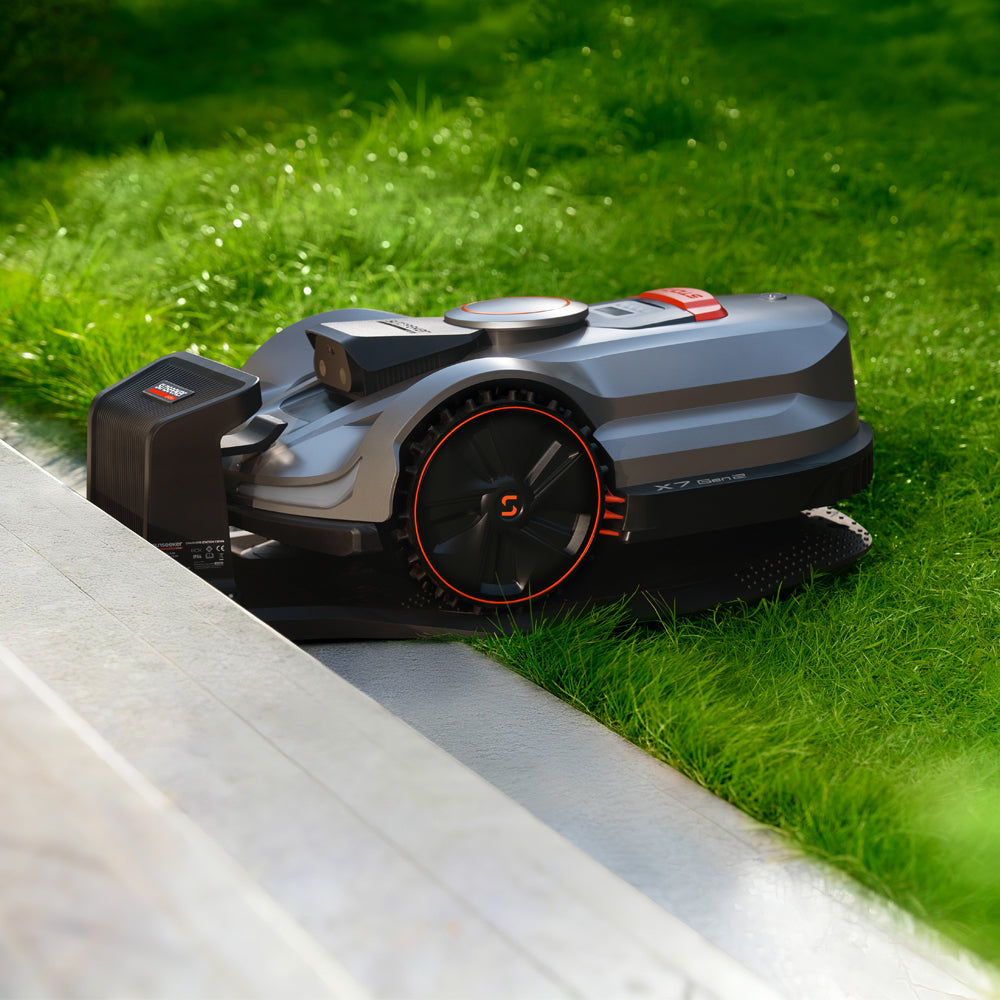 Sunseeker Elite X7 Plus Gen 2 Wireless Robotic Lawn Mower (6000m²)