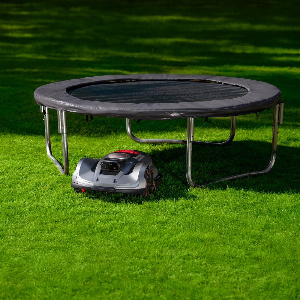 Sunseeker Elite X7 Plus Gen 2 Wireless Robotic Lawn Mower (6000m²)