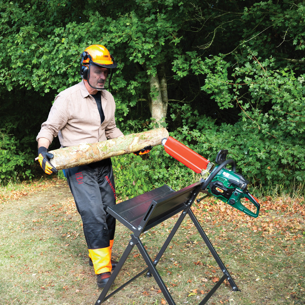 The Handy Saw Horse with Chainsaw Support