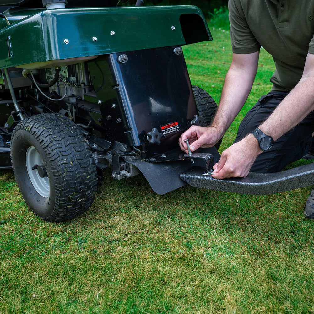 The Handy THTPA40 102cm / 40" Towed Plug Aerator