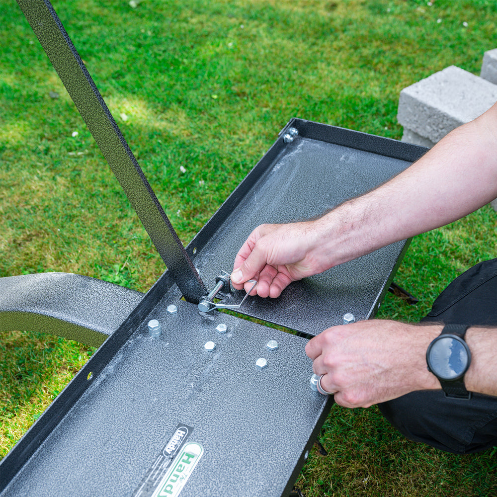 The Handy THTPA40 102cm / 40" Towed Plug Aerator