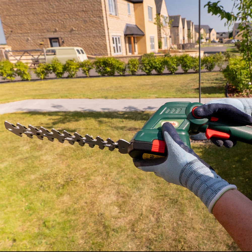 Webb WE7.2GHS 7.2V Cordless 2-in-1 Grass & Shrub Shears