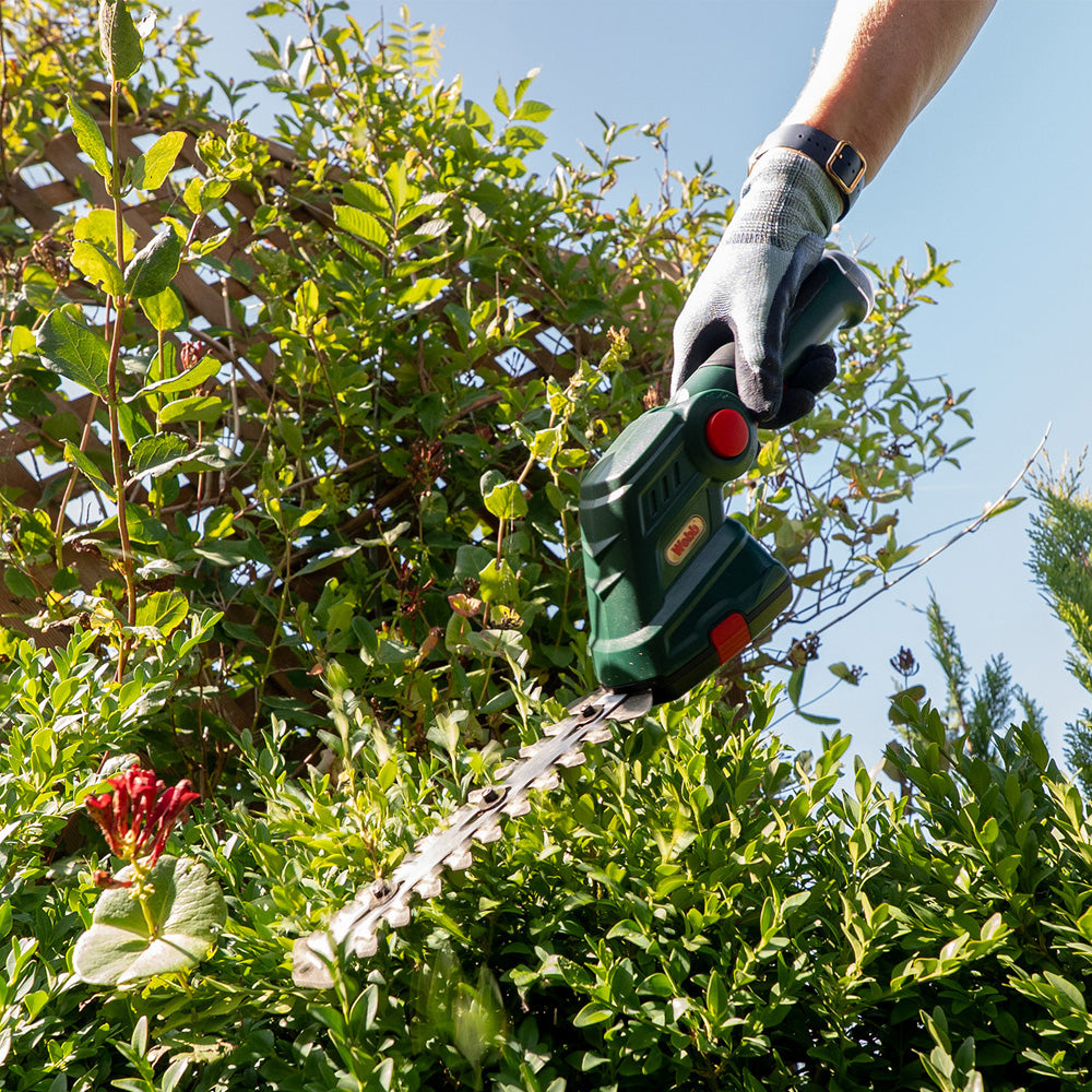 Webb WE7.2GHSWEXT 7.2V Cordless 2-in-1 Grass & Shrub Shears with Telescopic Pole Handle