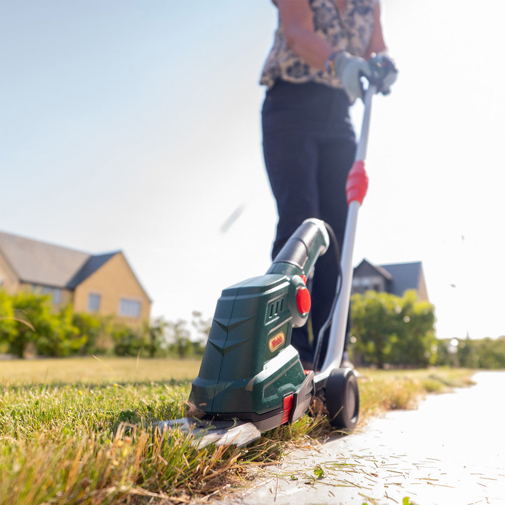 Webb WE7.2GHSWEXT 7.2V Cordless 2-in-1 Grass & Shrub Shears with Telescopic Pole Handle