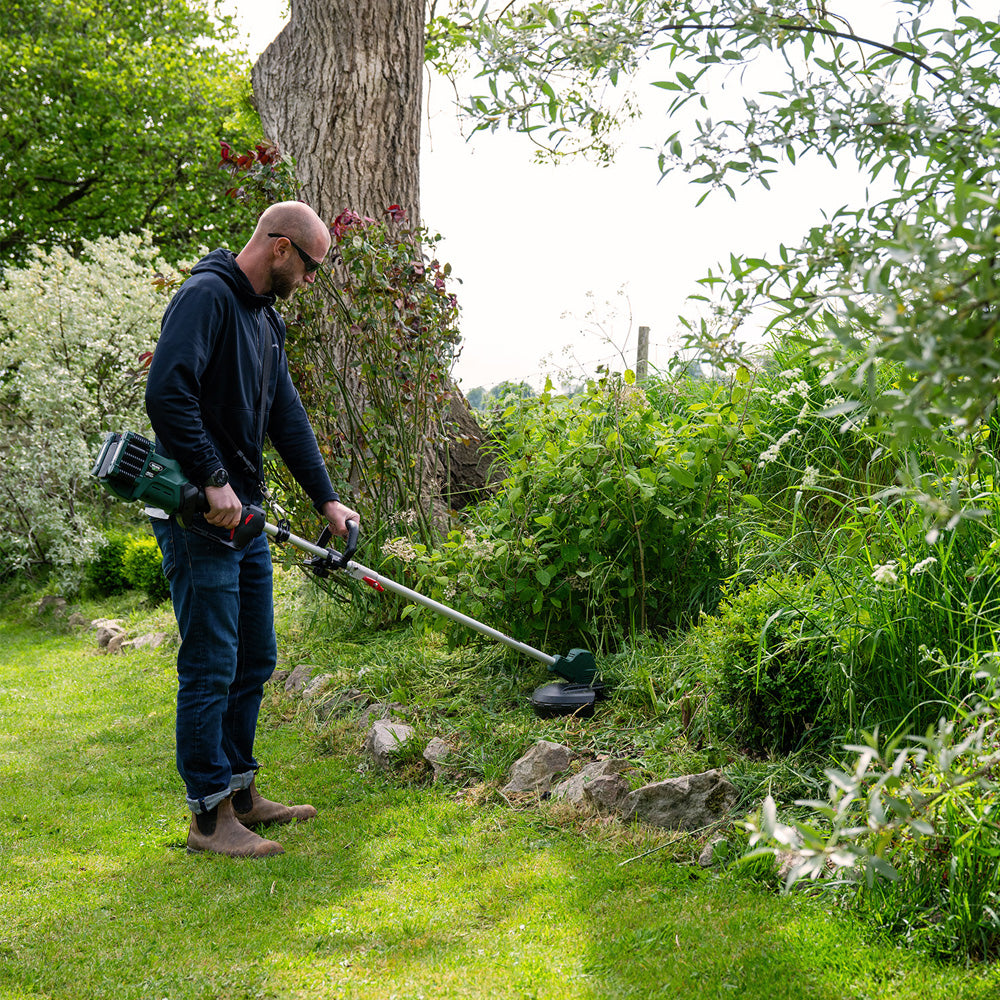 Webb Eco WEV20X2BCBARE X-Series 40V (20V+20V) Cordless Line Trimmer / Brush Cutter (Tool Only)