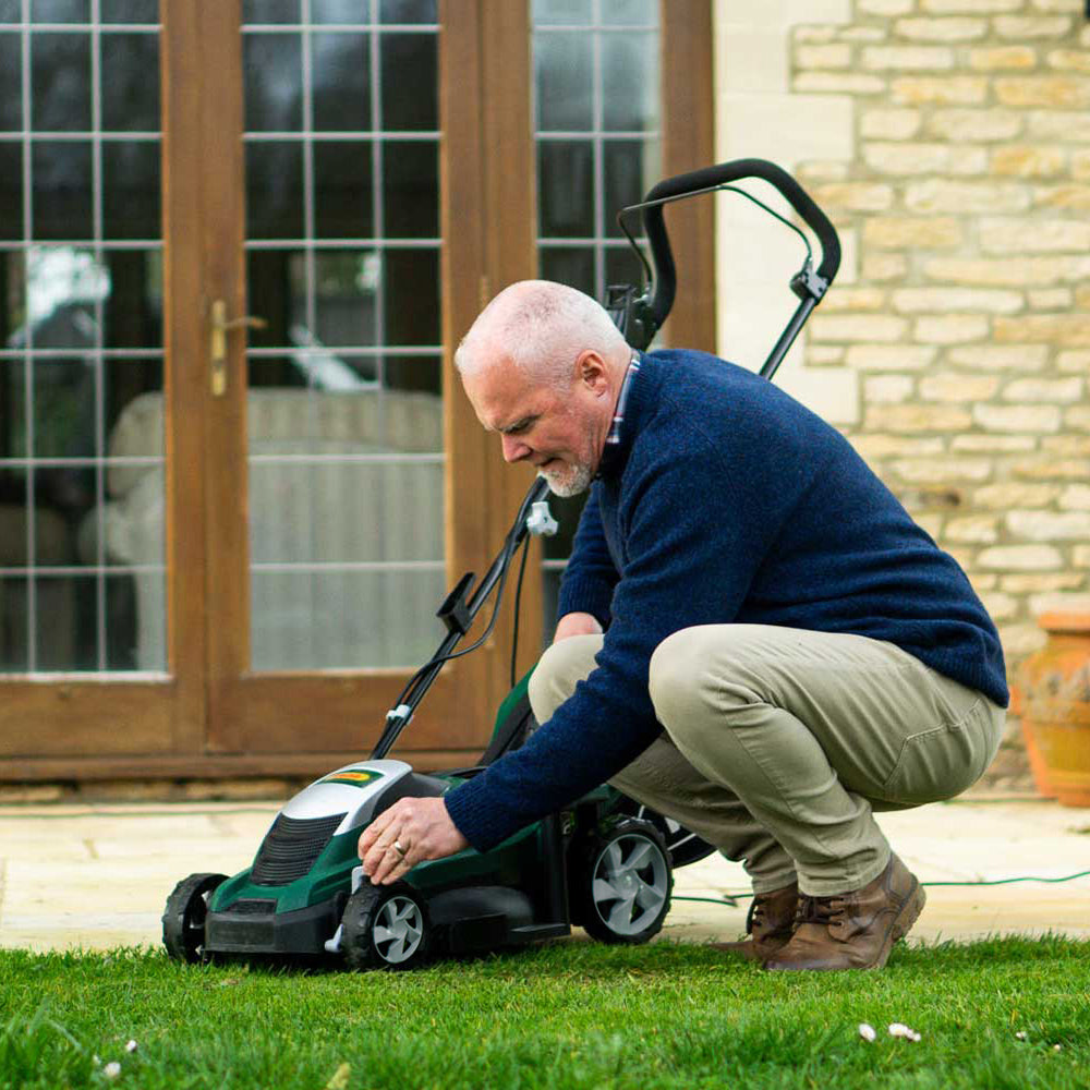 Webb WEER33 Classic 33cm (13") Electric Rotary Lawn Mower