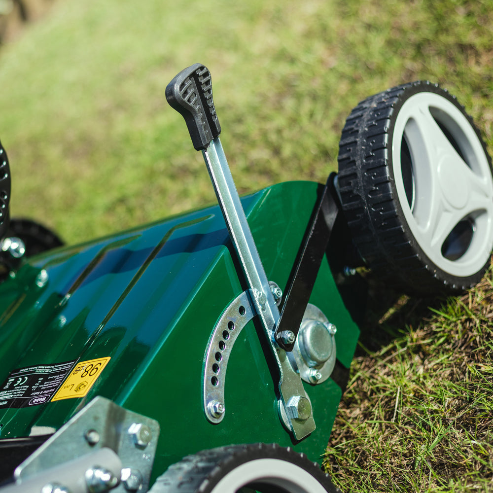 Webb WEPS400 Petrol Lawn Scarifier & Raker